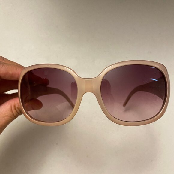 NWOT Vintage Women Fendi Pink Blush Elegant Sweet and Feminine Sunglasses - Picture 3 of 9